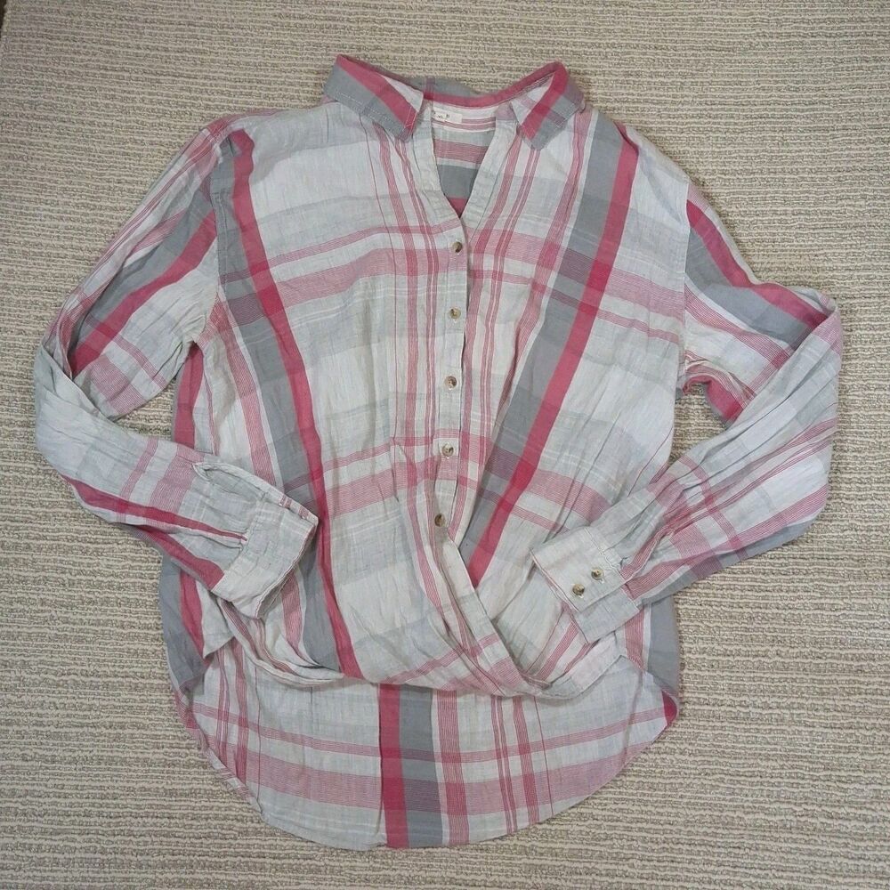 maurices pink gray white plaid long sleeve twist front shirt XL Button Up